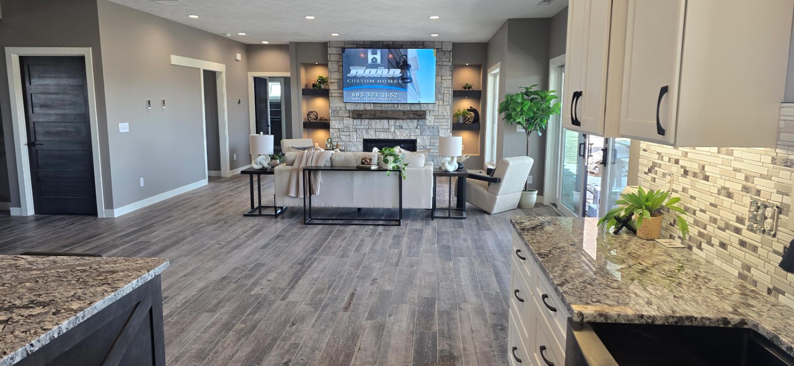 Custom Homes and shouses built by Hahn Custom Homes in South Dakota.